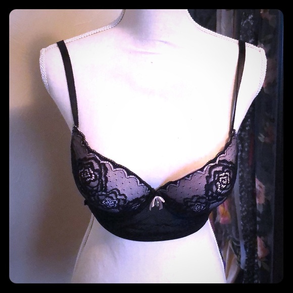 Bra - Picture 1 of 3
